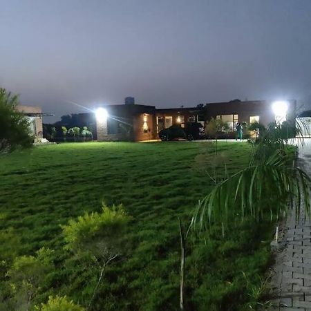 Rohtak M&M Farm 빌라 외부 사진